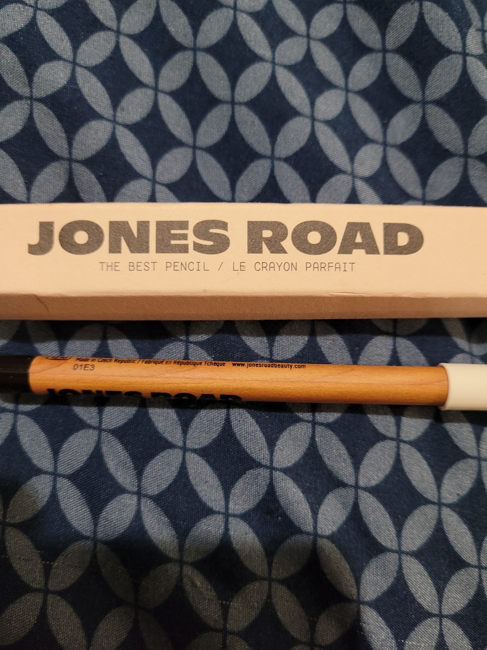 Jones Road 'The Best Pencil' Eyeliner Pencil - Natural Wood In Black